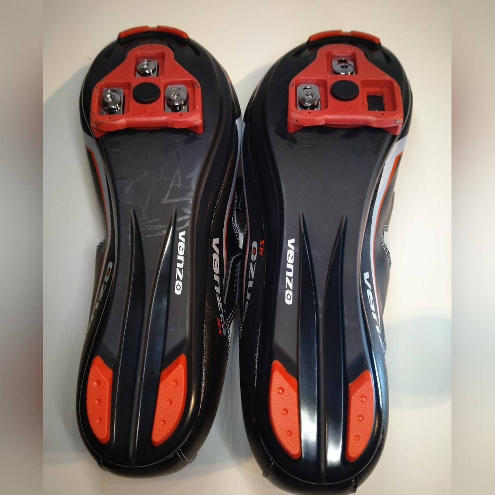 Shoes - Picture 4 of 6